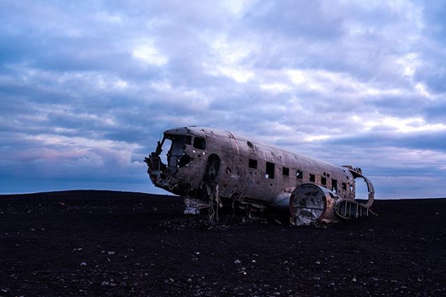 Abandoned DC plane on an Iceland beach